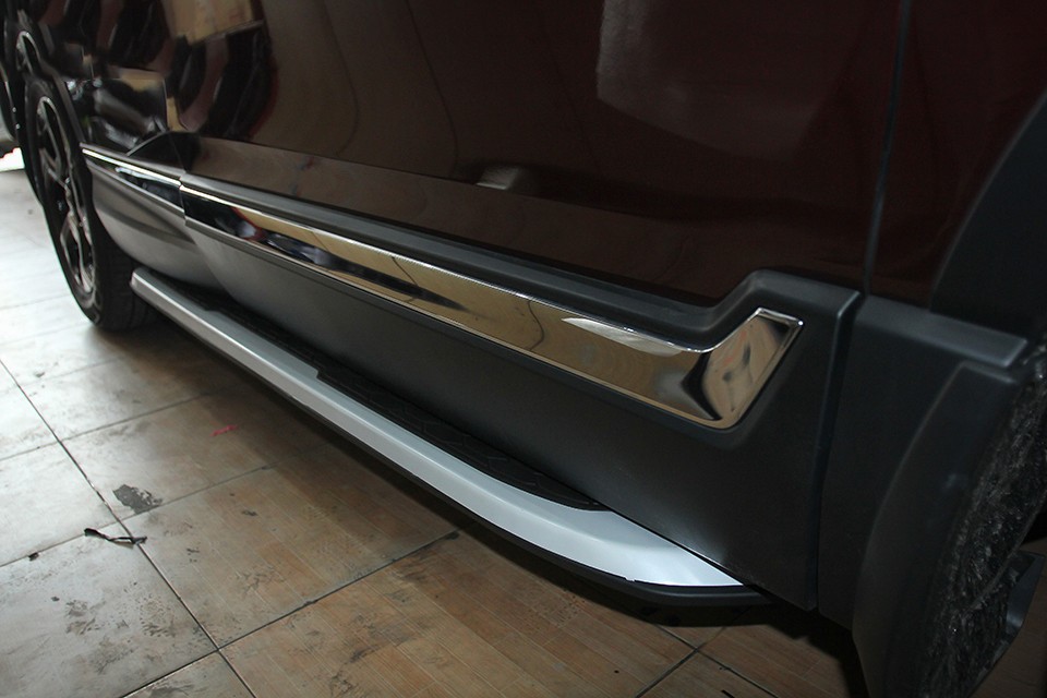 Cleaning service for car doors, car door slots and footstools