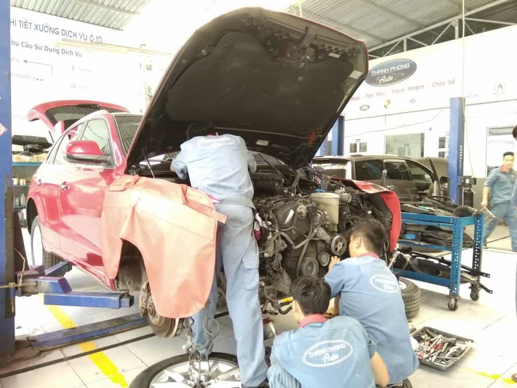 Chọn Garage Ngoài Hay Vào Hãng Bảo Dưỡng "Xế Cưng"? bảo đảm Garage Thanh Phong Auto HCM 2022