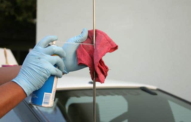 What should be paid attention to when repairing and maintaining car antenna?