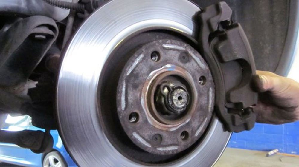 5 Notes When Repairing and Maintaining High-quality Car Brakes at Garage Thanh Phong Auto HCM 2022