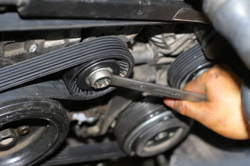 2 Notes When Changing Car Belts To Ensure Safety and Quality Garage Thanh Phong Auto HCM 2023