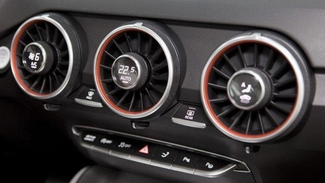 Causes and ways to fix the car air conditioner is not cold