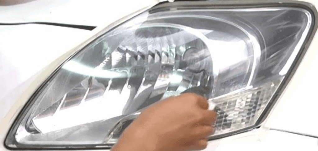 Quality Car Headlight Polishing Service Thanh Phong Auto HCM Garage 2023