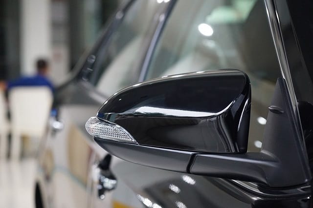 The folding rearview mirror is a modern, basic and not luxurious item