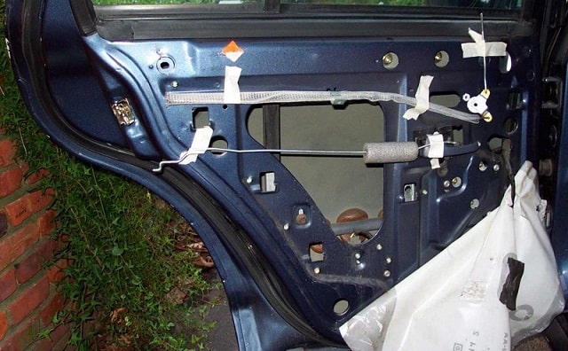 Changing the door handle should remember the position to avoid later installation confusion