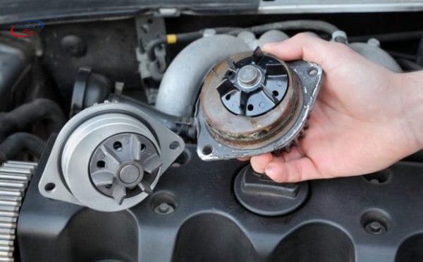 Dấu hiệu nhận biết bơm nước làm mát ô tô bị hỏng