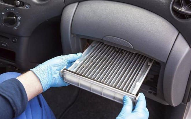 When to Replace the Air Filter in the prestigious Cabin Garage Thanh Phong Auto HCM 2022