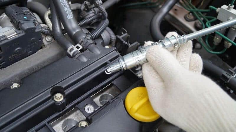 Car Spark Plugs: How to Check & Maintain Genuine Garage Thanh Phong Auto HCM 2022
