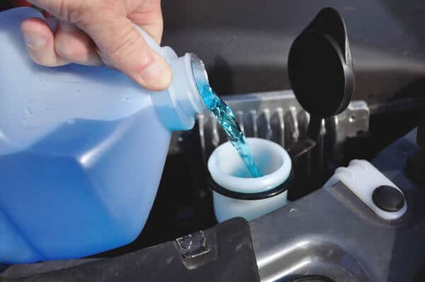 Effectively solve the problem of the Glass Washing Water System on the Car to ensure the Thanh Phong Auto HCM Garage 2022