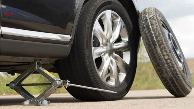 - Hướng Dẫn Cách Thay Lốp Dự Phòng Ô Tô Nhanh, An Toàn