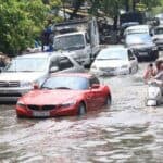 Cars Flooded Due to Rain and Floods Get Insurance to Pay for Car Repairs Unsecured Garage Thanh Phong Auto HCM 2023