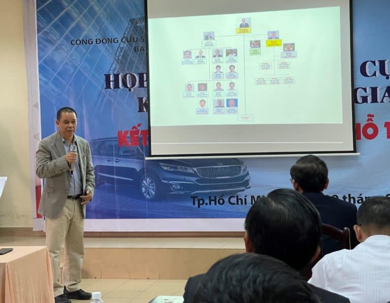 The signing ceremony of cooperation between University of Science and Technology - VNU HCM - Faculty of Traffic Engineering and Thanh Phong Auto ensures Garage Thanh Phong Auto HCM 2022