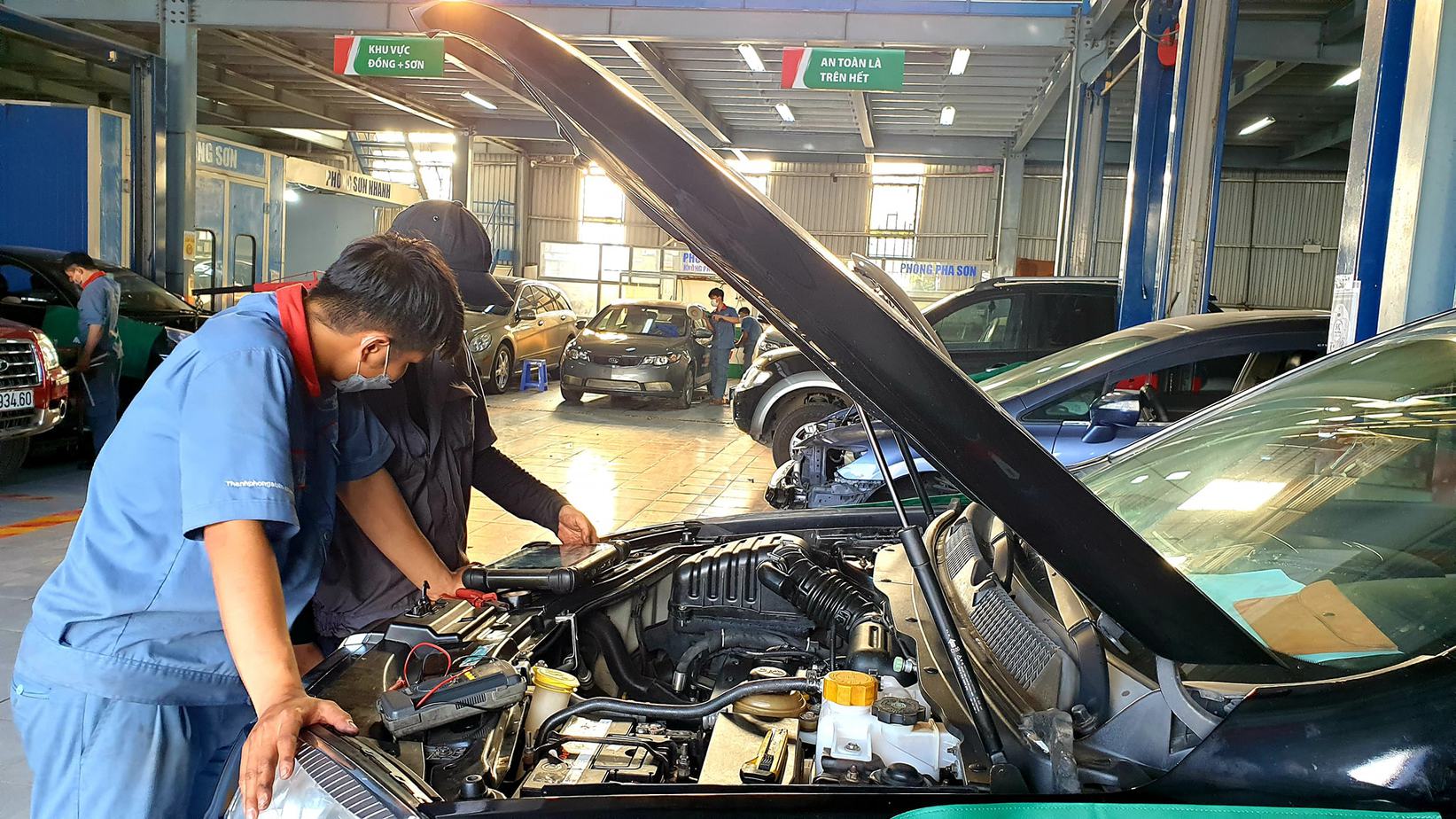 Learn to Repair Cars while Learning and Doing