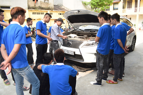 Prestigious car garage training in Ho Chi Minh
