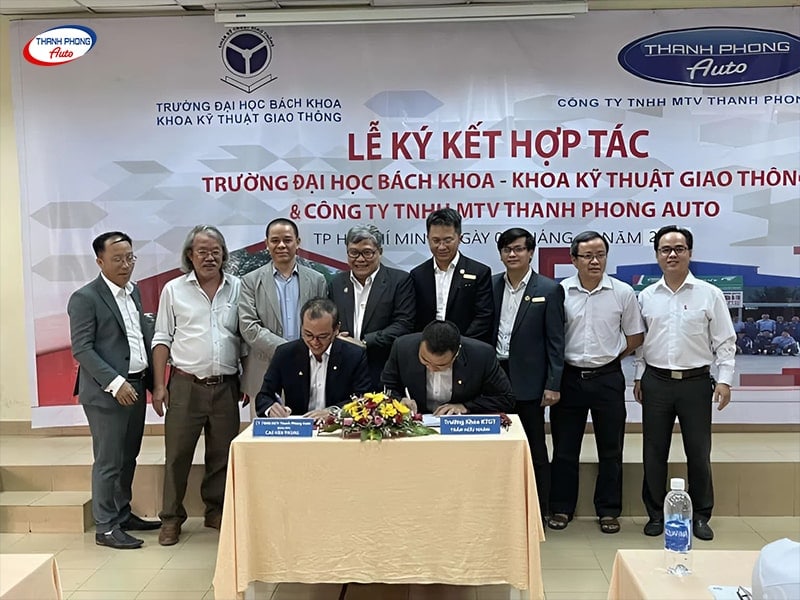 - Top 7 Trường Đào Tạo Ngành Cơ Khí Ô Tô Tốt Nhất TPHCM