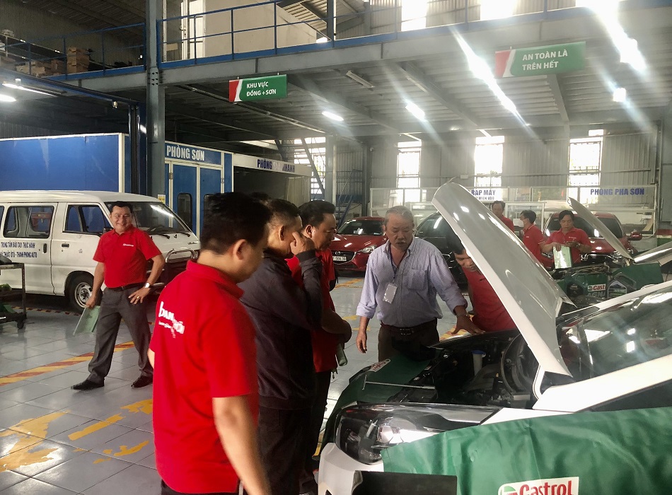 Specializing in basic car garage training in Ho Chi Minh City