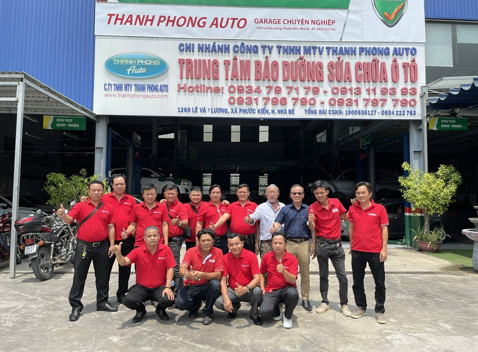 Basic car garage vocational training consultation in Ho Chi Minh