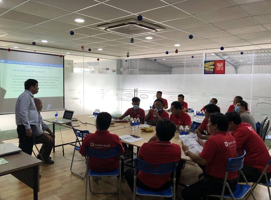 Basic Auto Repair Vocational Training Information In Ho Chi Minh