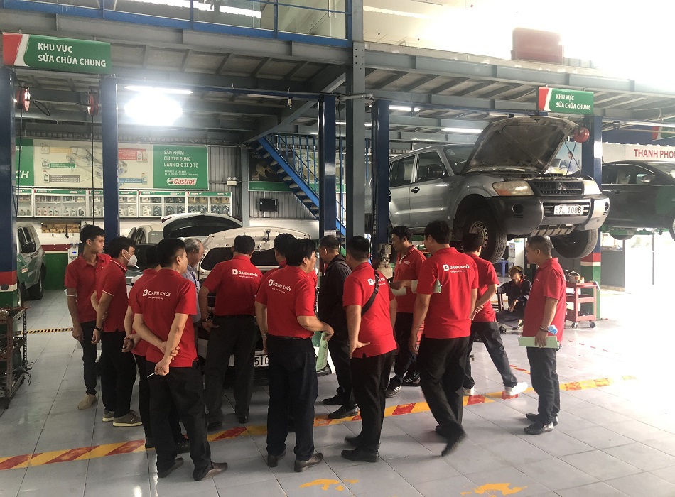 Basic Car Garage Vocational Training Workshop in Ho Chi Minh City