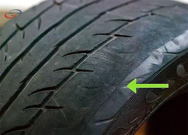 lốp ô tô mòn không đều