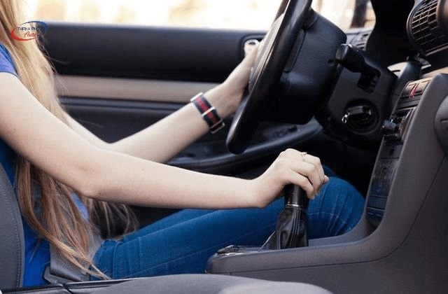- Kỹ Thuật Lái Xe Ô Tô Cơ Bản: Hướng Dẫn Toàn Diện Cho Người Mới Bắt Đầu