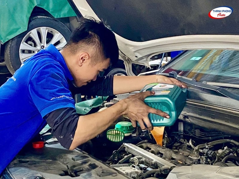 Thay dầu động cơ