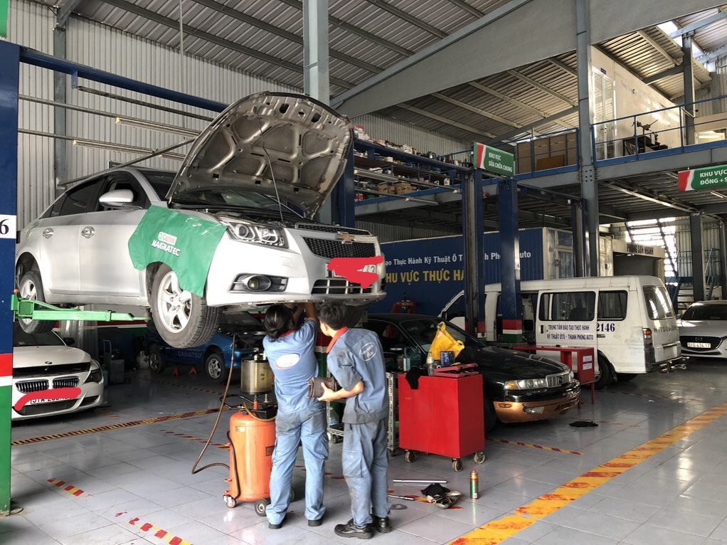 Best Prestigious and Professional Automobile Lubrication Maintenance Service Thanh Phong Auto Garage Hcm 2023