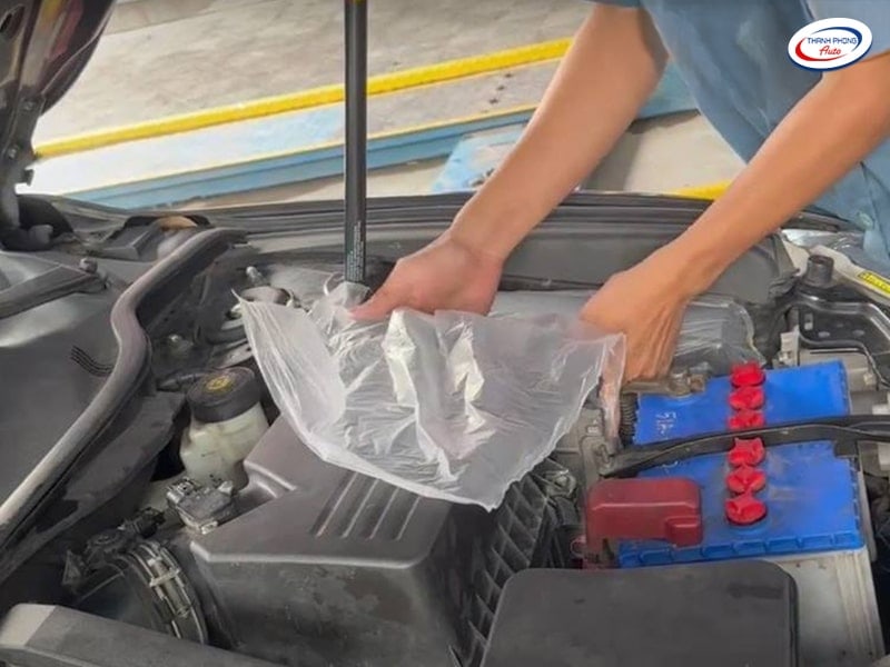 - Cách Vệ Sinh, Bảo Dưỡng Khoang Động Cơ Xe Ô Tô An Toàn