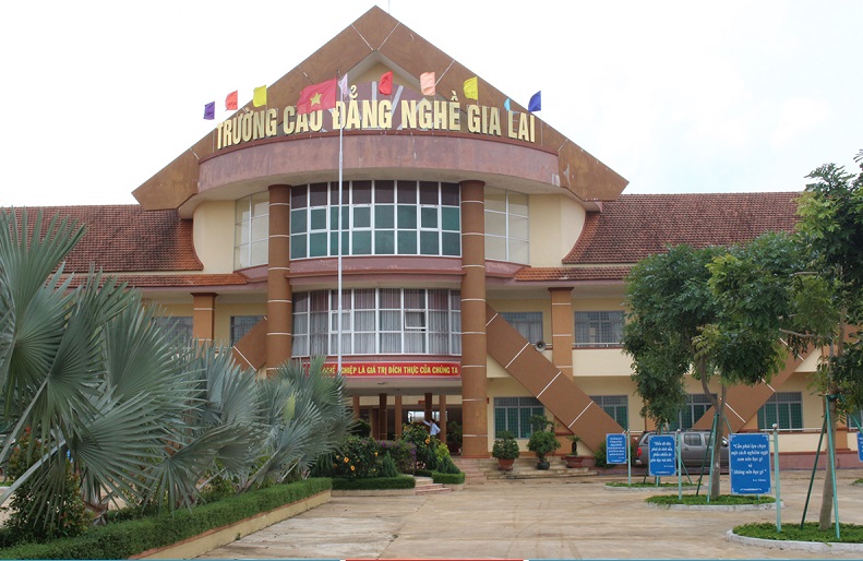 Gia Lai Vocational College - Enrollment for Automotive Electrical and Electronics Majors in Gia Lai
