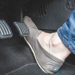 Stepping on Car Brakes Losing Legs, Not Eating: Causes & Ways to Fix Guaranteed Garage Thanh Phong Auto HCM 2023