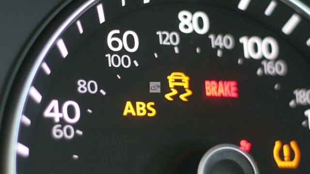 How to Handle Car Abs Light Turns On