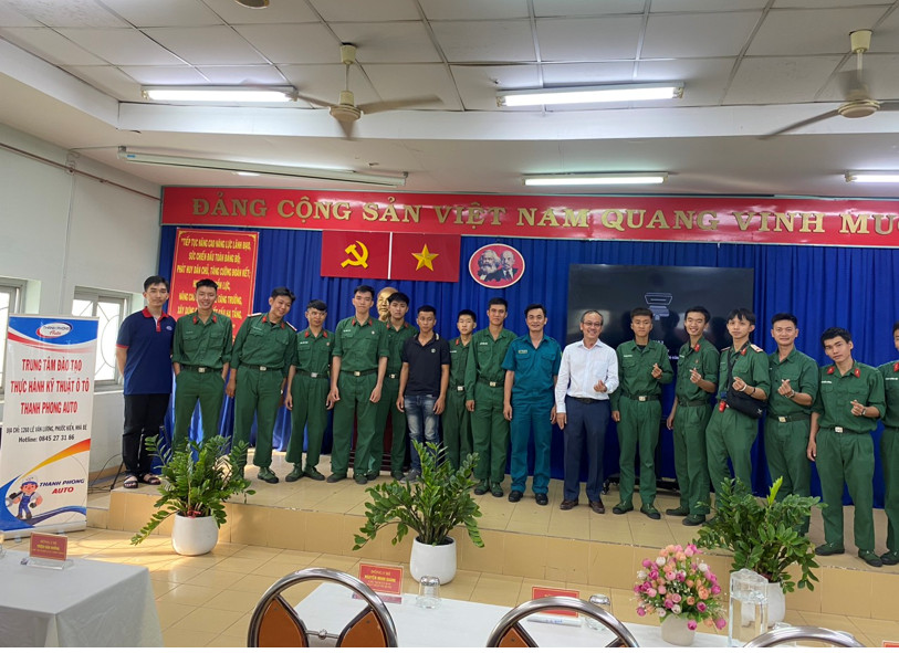 Meeting and Career Counseling for Military Personnel in District 7 Guarantee Thanh Phong Auto Garage Hcm 2024