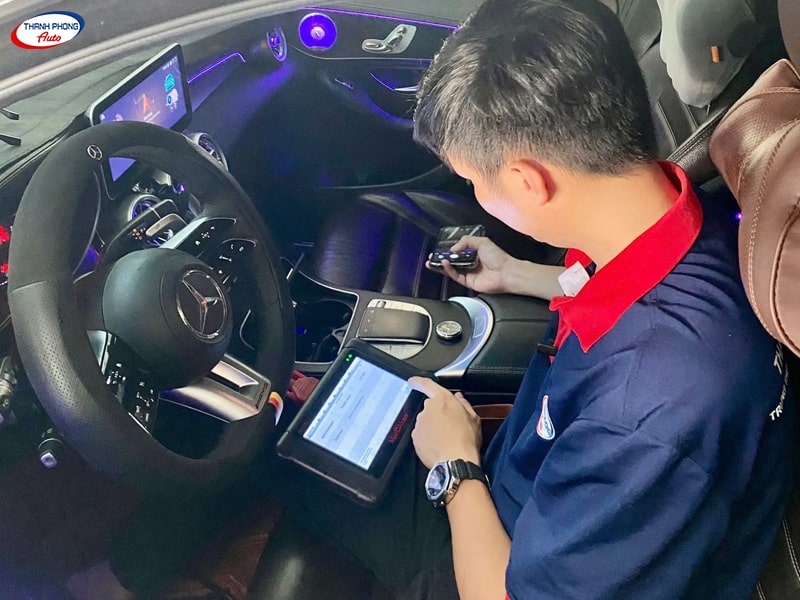 - Dịch Vụ Thay Thế Phụ Tùng Ô Tô Lưu Động Tại Nhà Chính Hãng Ở HCM