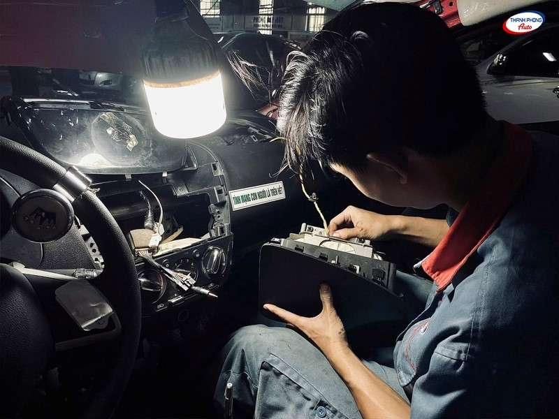 Thực hiện dịch vụ tại nhà
