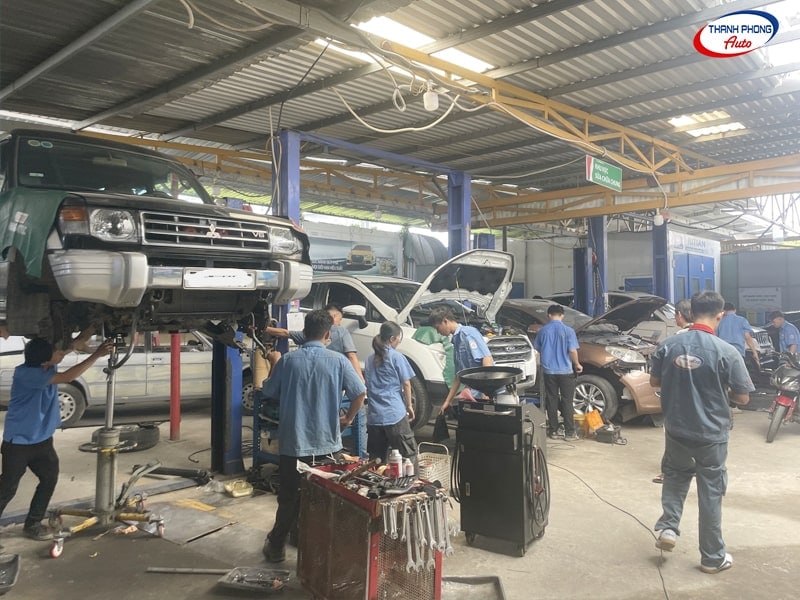 - Báo Giá Dịch Vụ Chăm Sóc Xe Ô Tô Tại HCM Mới Nhất