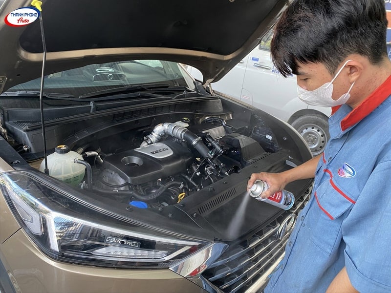 - Vệ Sinh Bảo Dưỡng Khoang Động Cơ Ô Tô Lưu Động Tại Nhà HCM