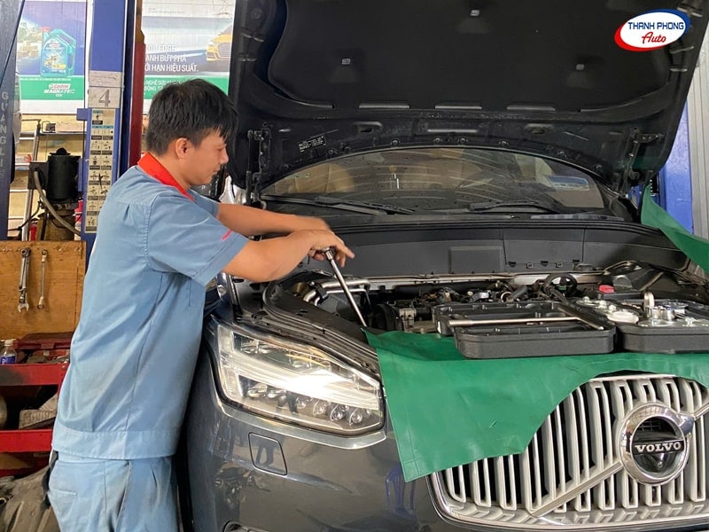 - Báo Giá Dịch Vụ Chăm Sóc Xe Ô Tô Tại HCM Mới Nhất