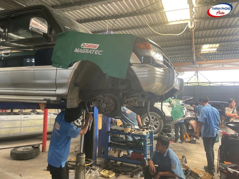 - Báo Giá Dịch Vụ Chăm Sóc Xe Ô Tô Tại HCM Mới Nhất