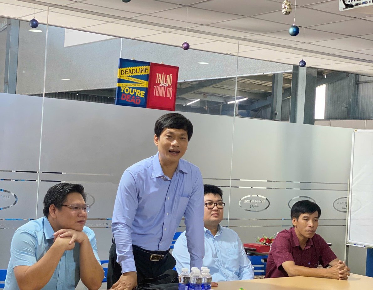 Ông  Lê Hữu Tân – Giám đốc Trung tâm GDNN – GDTX Huyện Nhà bè phát biểu