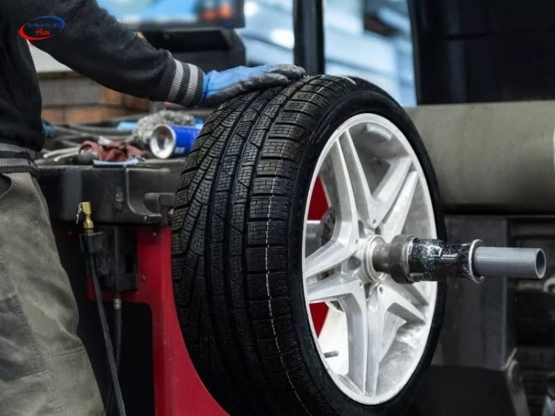 - Cân Bằng Động Bánh Ô Tô: Dấu Hiệu, Quy Trình & Khi Nào Làm?