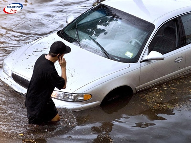 - Ô Tô Bị Ngập Nước Do Mưa Lũ Có Được Bảo Hiểm Trả Tiền Sửa Xe Không?