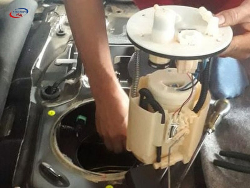 - Cách Kiểm Tra Bơm Xăng Xe Ô Tô Nhanh, Chính Xác